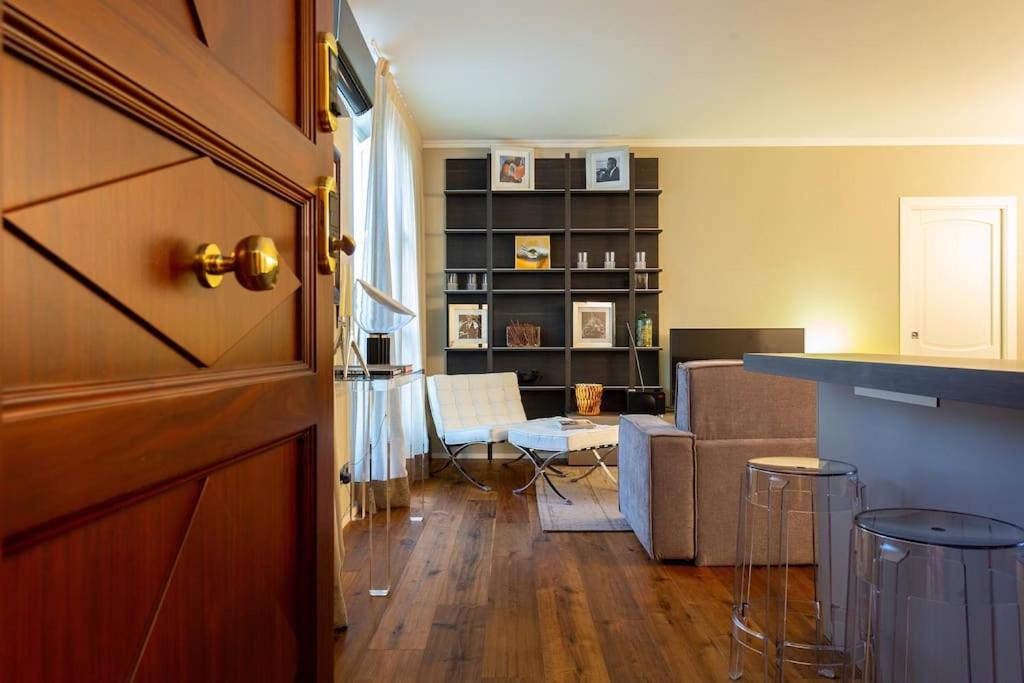 Splendido Appartamento In Piazza San Carlo Торино Екстериор снимка