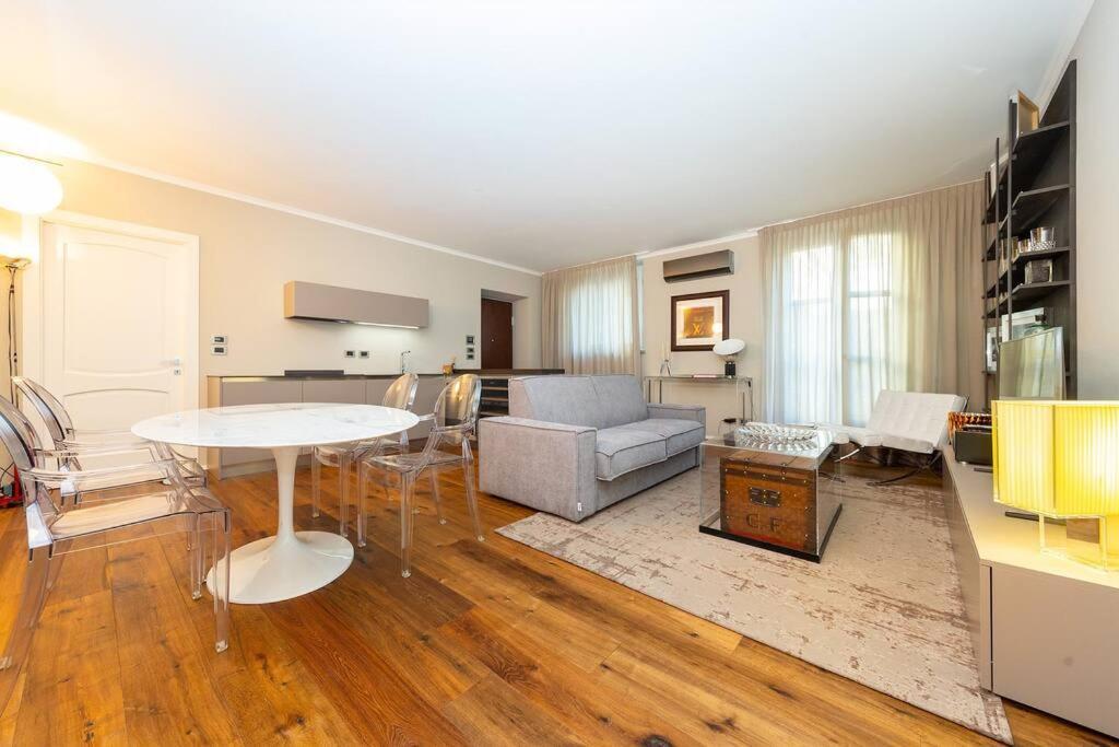 Splendido Appartamento In Piazza San Carlo Торино Екстериор снимка